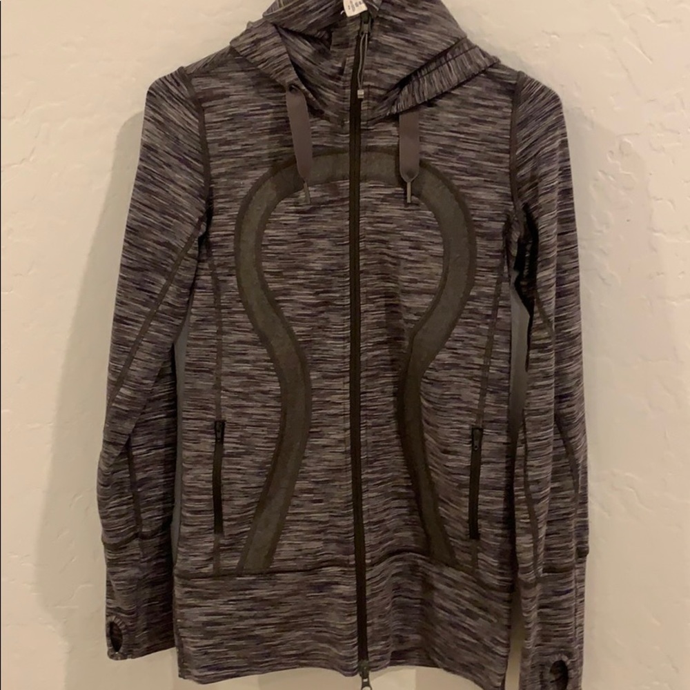 Lululemon jacket size 4